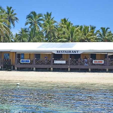 Ratu Kini Backpackers And Dive Resort Мана-Айленд Екстер'єр фото