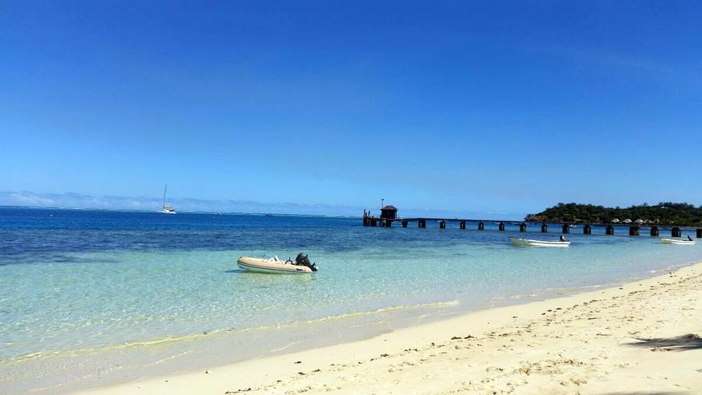 Ratu Kini Backpackers And Dive Resort Мана-Айленд Екстер'єр фото