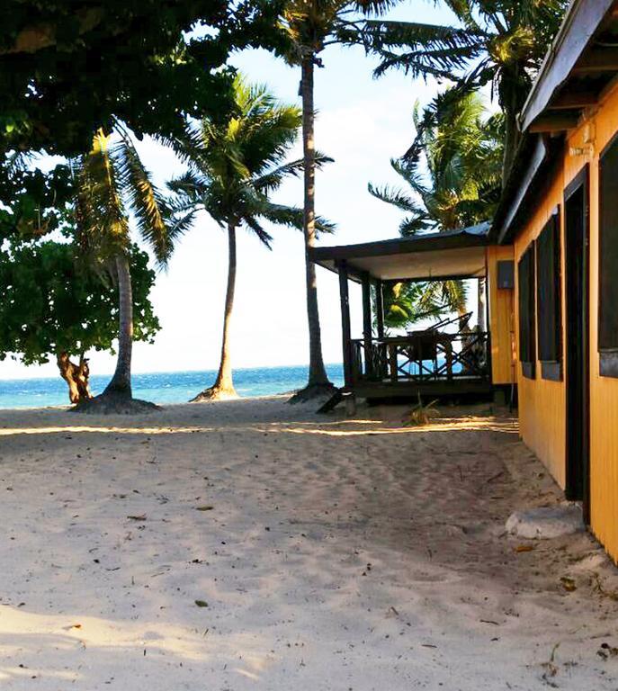 Ratu Kini Backpackers And Dive Resort Мана-Айленд Екстер'єр фото