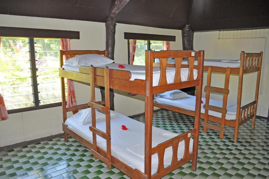 Ratu Kini Backpackers And Dive Resort Мана-Айленд Номер фото