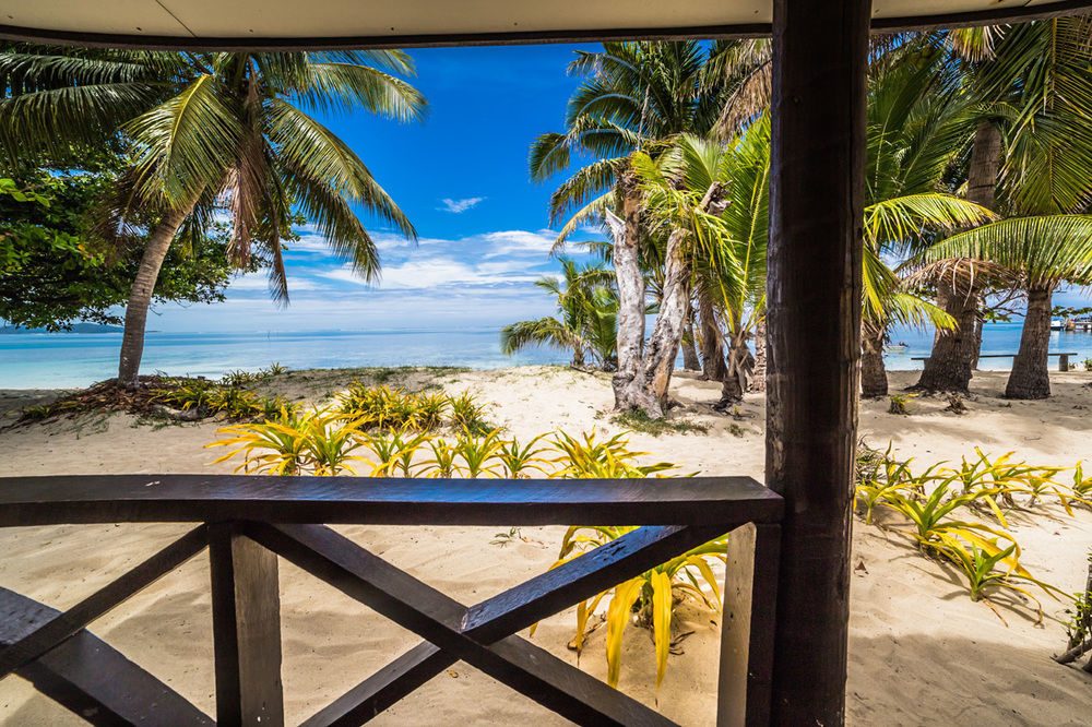Ratu Kini Backpackers And Dive Resort Мана-Айленд Екстер'єр фото